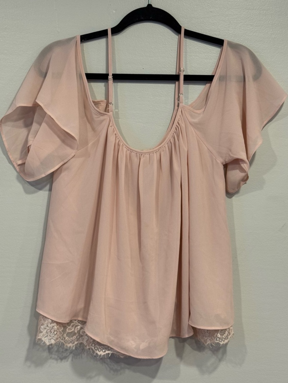 Forever 21 Contemporary Blush Pink Off-The-Shoulder Flowy Lace Hem Blouse Medium - Picture 8 of 8